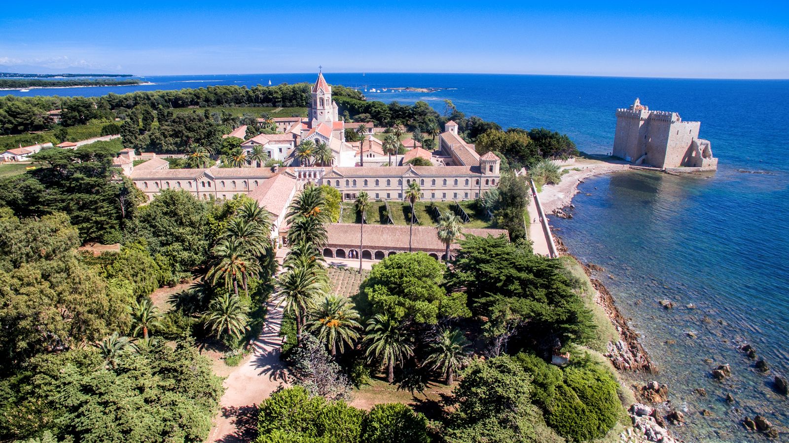 Sabato 24 Aprile – Chic & Zen: l’Isola di Saint Honorat e Cannes