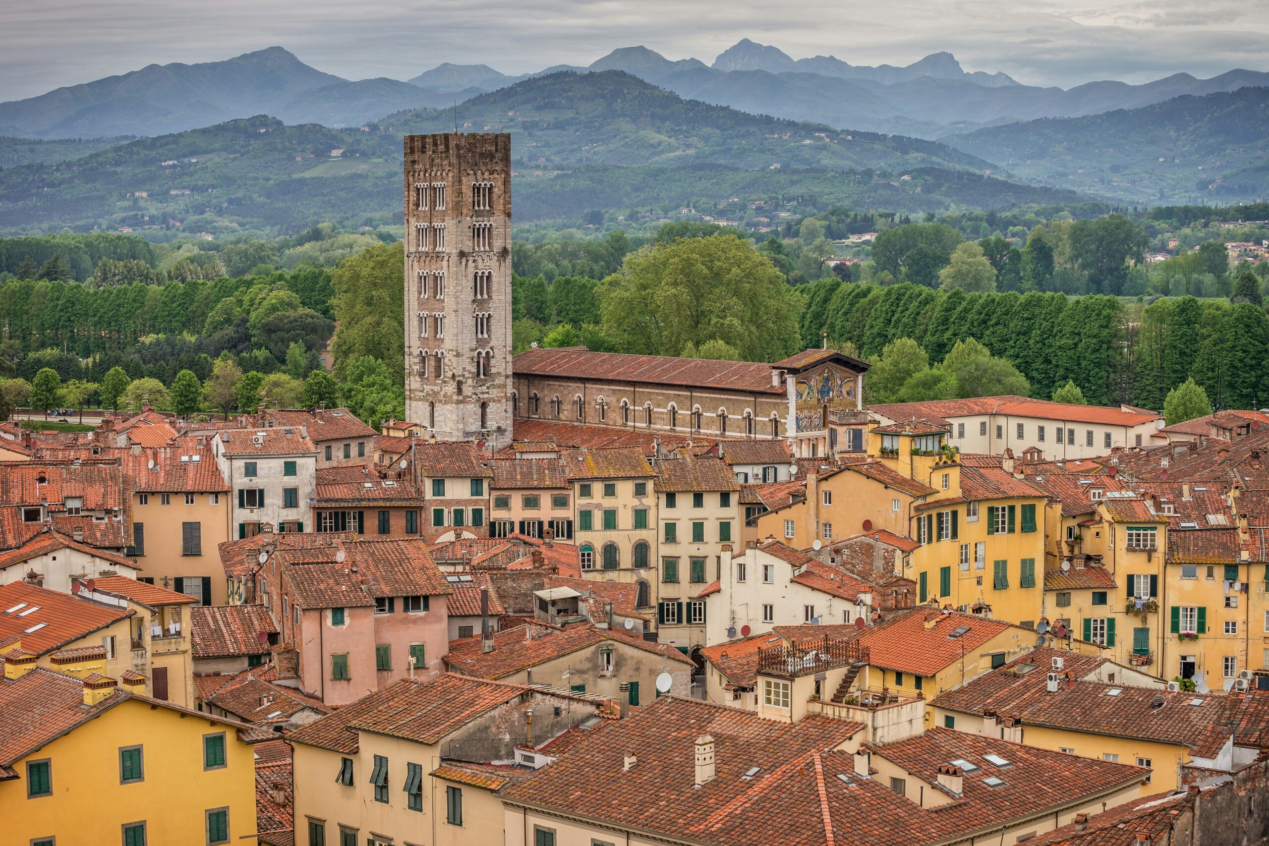 Domenica 14 Febbraio – Lucca: fascino medievale e atmosfera toscana